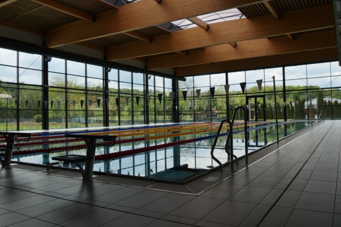 Ilustračný obrázok k článku Využívate ZĽAVY na plavárni či zimáku? Mestskú KARTU si už prevzali STOVKY Lučenčanov