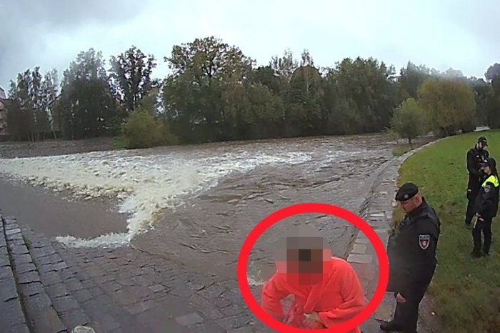Ilustračný obrázok k článku Česko bojuje s povodňami a žena sa kúpala v ROZVODNENEJ rieke: ŠIALENÉ, čo povedala policajtom