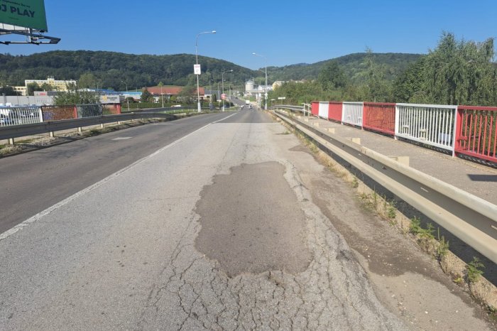 Ilustračný obrázok k článku AKTUALITA z Bystrice: Jeden z mostov UZAVRELI pre vodičov i chodcov, FOTO