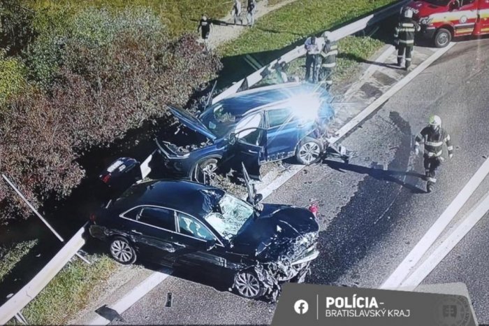 Ilustračný obrázok k článku TRAGICKÁ nehoda na ceste: Zrážka áut a dvoch cyklistov si vyžiadala ľudský život