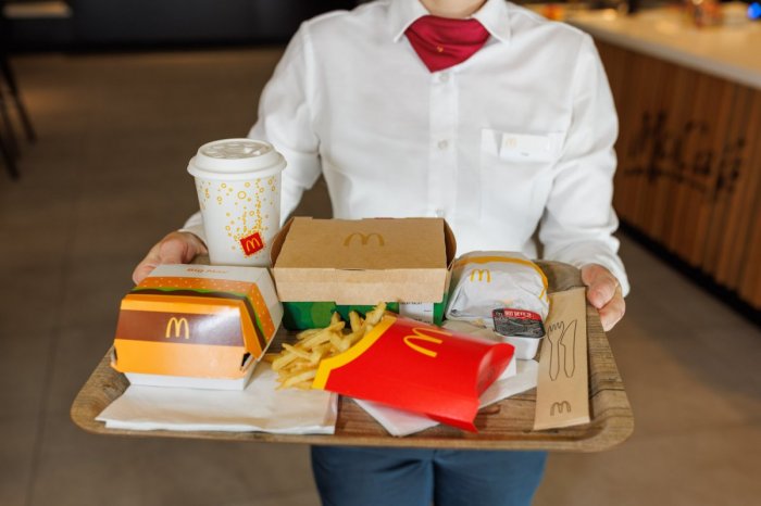 Ilustračný obrázok k článku Nový McDonald’s Bory Devínska Nová Ves hľadá nových kolegov: Pridajte sa do tímu reštaurácie novej generácie