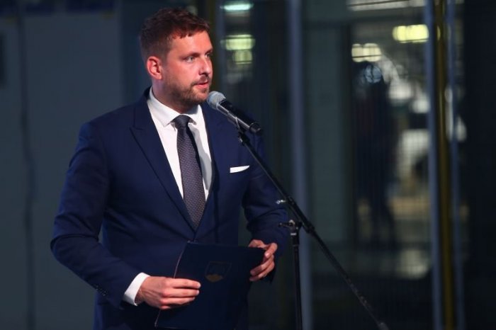 Ilustračný obrázok k článku Premiér podáva prezidentovi návrh na vymenovanie Kamila Šaška za ministra