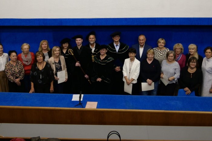 Ilustračný obrázok k článku Lekárska fakulta SZU otvorila 1. ročník Univerzity tretieho veku: Bola aj IMATRIKULÁCIA