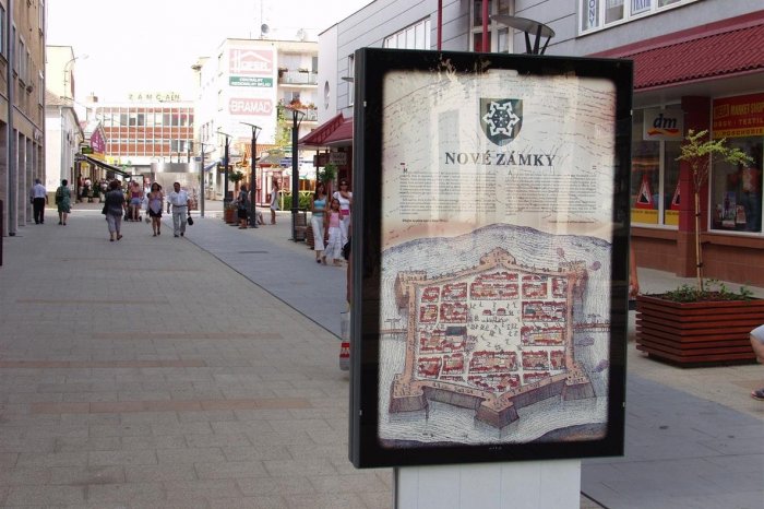 Ilustračný obrázok k článku Nové Zámky postavia zariadenie pre SENIOROV: Od štátu chcú takmer 4 MILIÓNY eur