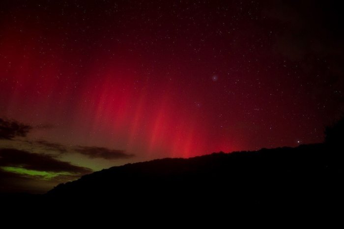 Ilustračný obrázok k článku To bola NÁDHERA! Nad Slovenskom sa ukázala POLÁRNA žiara a ľudia ju zachytili na FOTKÁCH