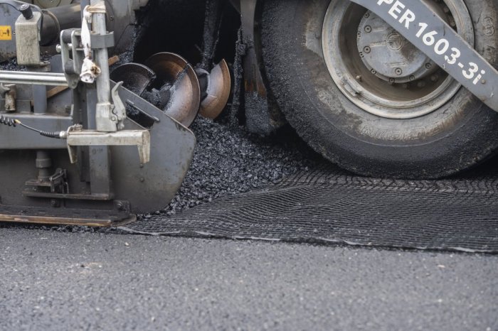 Ilustračný obrázok k článku Oprava vozovky na ceste R4 pri Košiciach si vyžiada dopravné OBMEDZENIA: Ako dlho to potrvá?