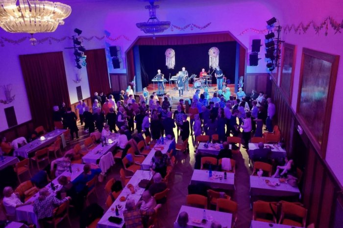 Ilustračný obrázok k článku Robotnícky dom čaká KRST, aký nemá páru: NEUHÁDNETE, čím uvedú do života NOVÚ knihu