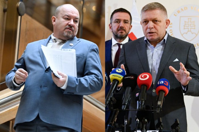 Ilustračný obrázok k článku Fico varuje pred KUPOVANÍM poslancov okolo Huliaka: Pohrozil informačnými službami