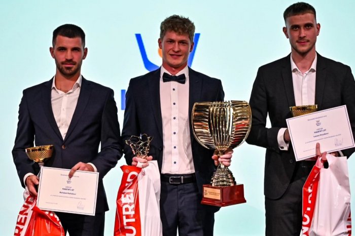 Ilustračný obrázok k článku HOKEJBALISTA roka je z Nitry! Gratulujeme, MAREK!