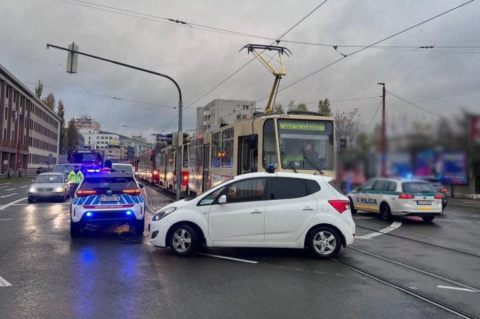 Ilustračný obrázok k článku DRÁMA v Bratislave: Električka zrazila babičku (88)!