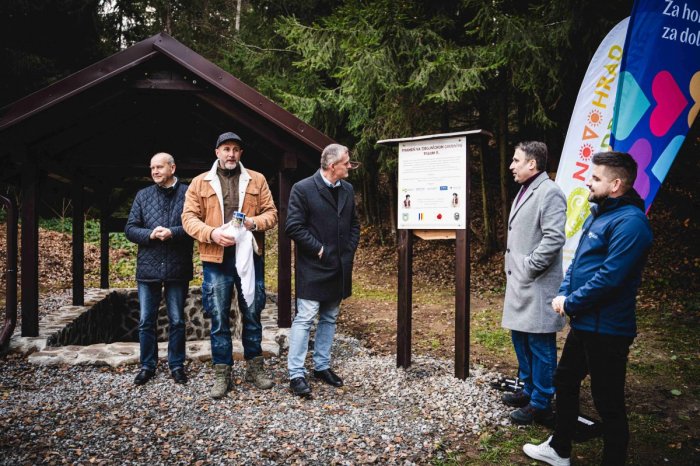 Ilustračný obrázok k článku Chodníka zbojníka Paľa Demikáta je ATRAKTÍVNEJŚÍ: Obľúbený PRAMEŇ prešiel veľkou PREMENOU