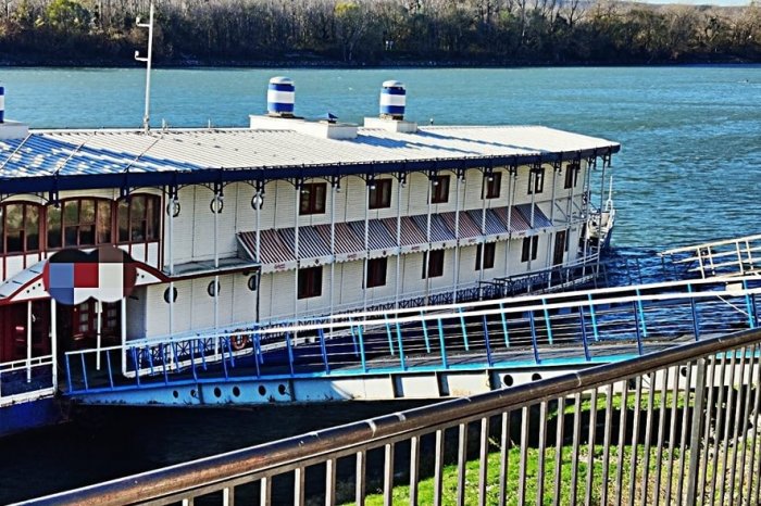 Ilustračný obrázok k článku DRÁMA v Bratislave: Na nábreží Dunaja sa POTÁPALA loď!