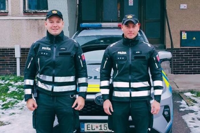 Ilustračný obrázok k článku HRDINSKÝ zásah policajtov na Horehroní: ZACHRÁNILI mladíka, ktorý silno KRVÁCAL