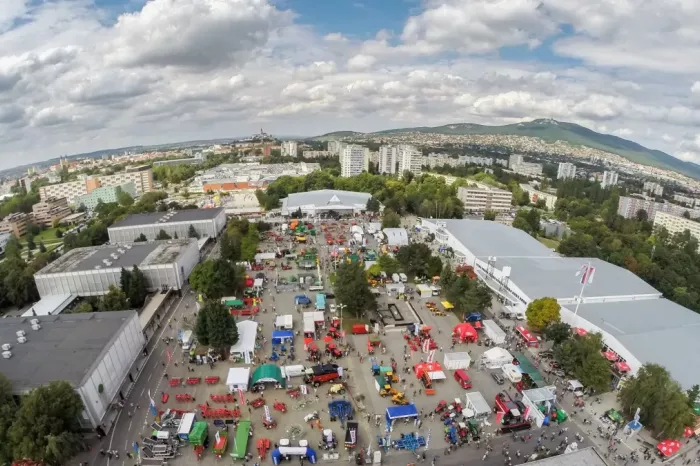 Ilustračný obrázok k článku Agrosalón a Les sa zameria na INOVÁCIE v poľnohospodárstve