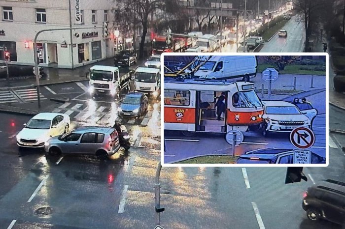Ilustračný obrázok k článku Čo sa to deje? Doprava v Prahe od rána KOLABUJE! Polícia rieši DESIATKY nehôd
