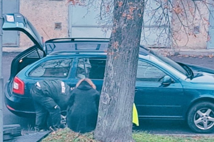 Ilustračný obrázok k článku POMOC nevolala, no aj tak prišla: Vodičku v núdzi ZACHRÁNILI pozorní policajti, FOTO