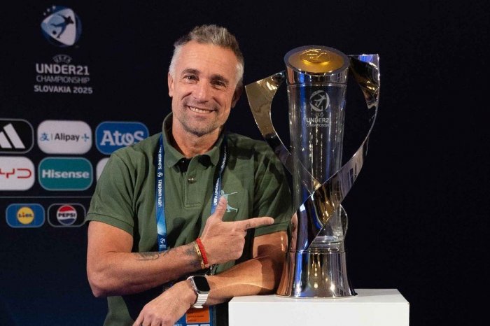 Ilustračný obrázok k článku Onedlho v Košiciach uvidíme trofej pre víťaza futbalových majstrovstiev: Kedy k nám dorazí?