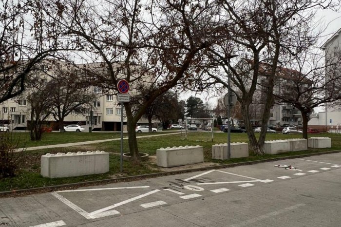 Ilustračný obrázok k článku ŠPEKULANTI za volantom! Starosta P. Biskupíc KRITIZUJE vodičov po uzavretí mosta na Hradskej