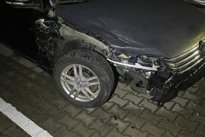 Ilustračný obrázok k článku Opitý vodič v Trnave ROZMLÁTIL štyri autá: Z miesta nehody odišiel