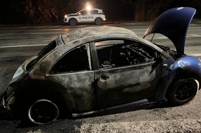 Ilustračný obrázok k článku PODPÁLIL ho niekto? Polícia vyšetruje POŽIAR auta! FOTO