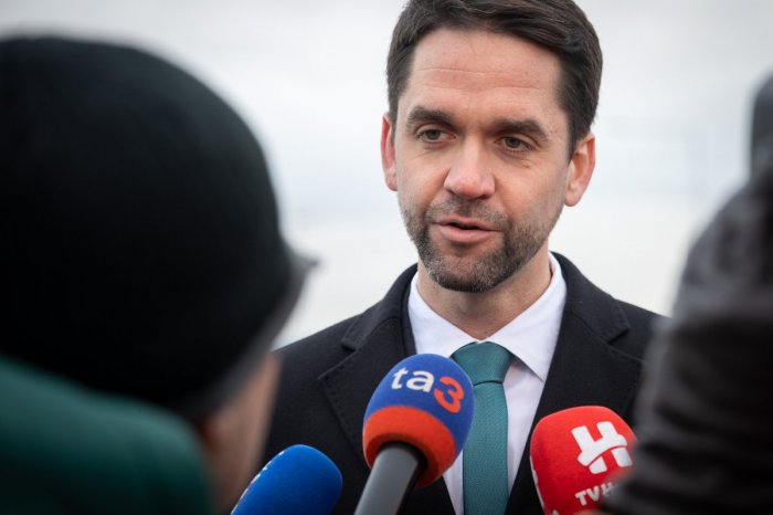 Ilustračný obrázok k článku Predseda BBSK Lunter VARUJE: Bude pilotný projekt len VYHODENÝMI peniazmi?