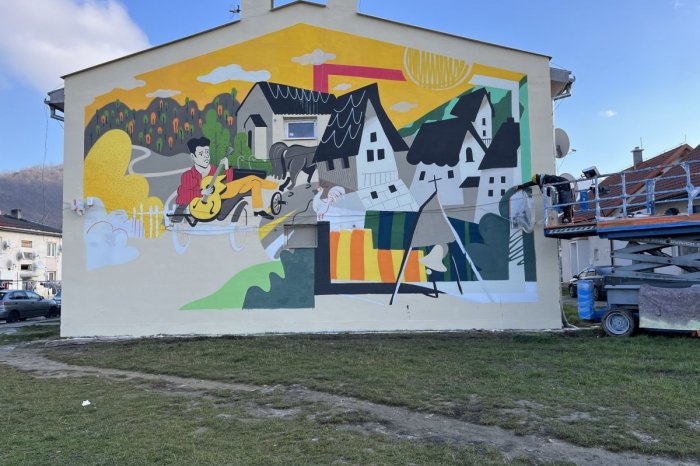 Ilustračný obrázok k článku SKVELÝ nápad v Humennom, vzniklo tam veľkoplošné vizuálne dielo: Odkazuje na históriu Rómov