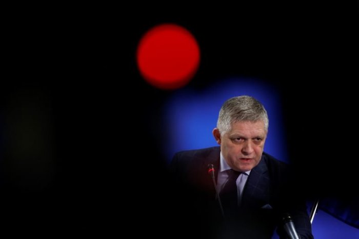 Ilustračný obrázok k článku O súkromnom programe premiéra informovať NEBUDÚ, Fico sa obáva ďalšieho atentátu