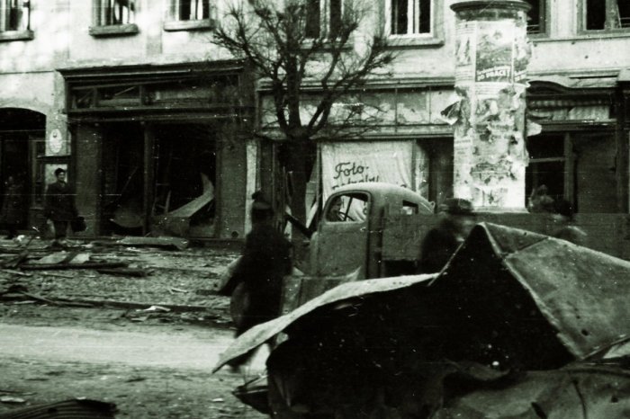 Ilustračný obrázok k článku Je to presne 80 rokov: Nálety z 20. decembra zanechali v Prešove KATASTROFÁLNE následky