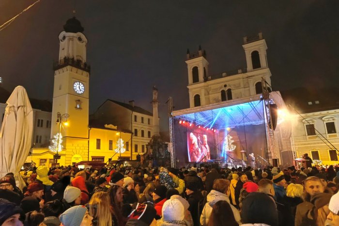 Ilustračný obrázok k článku TIPY na víkend: Zabavia vás PLESY, HOKEJ aj spoločensko-politická SATIRA