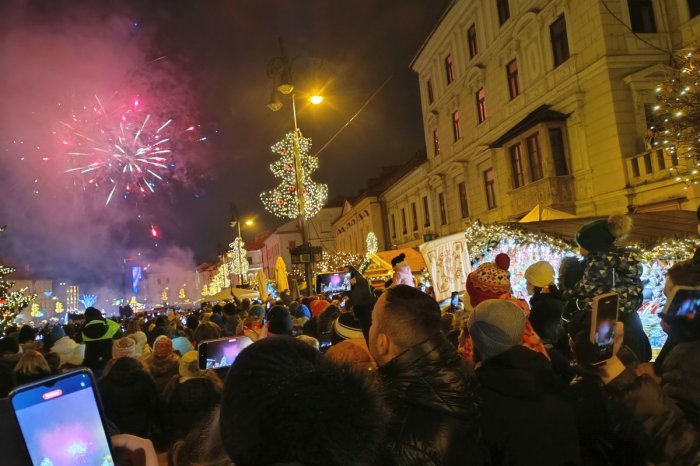 Ilustračný obrázok k článku NOVINKA vianočných trhov sa osvedčila: Priniesla čistejšie námestie aj TISÍCE eur