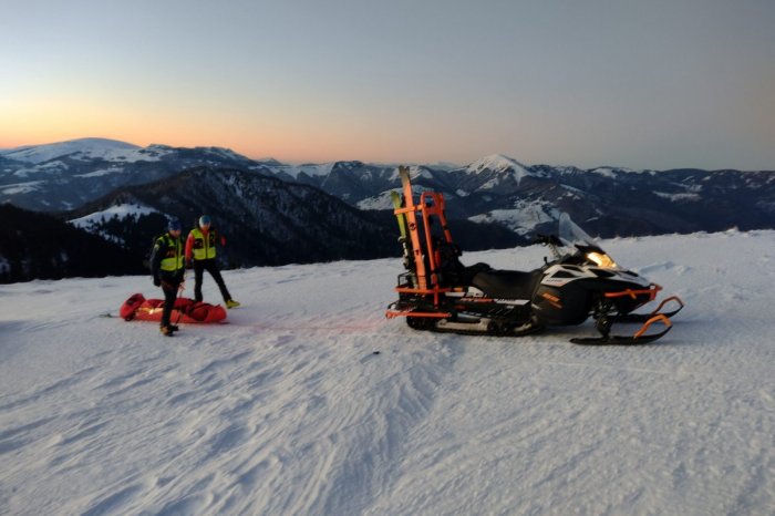 Ilustračný obrázok k článku Sánkovačka sa zmenila na DRÁMU: Žena skončila po náraze v nemocnici