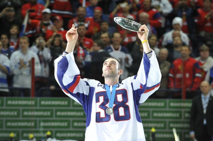 Ilustračný obrázok k článku Obrovská pocta: Zdena Cháru uvedú ho hokejovej Siene slávy IIHF