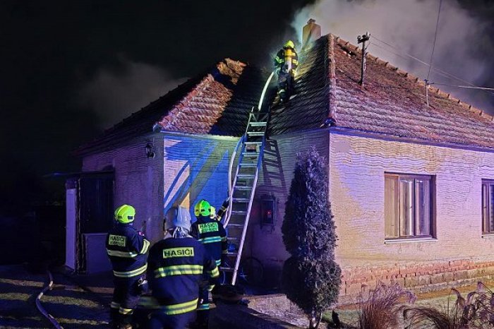 Ilustračný obrázok k článku Hasiči v akcii: Rodinný dom niekto podpálil ÚMYSELNE!