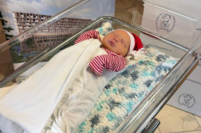 Ilustračný obrázok k článku Prvým Prešovčanom roka 2025 je Nicolas: Rodine tak patrí finančný dar a plienková torta