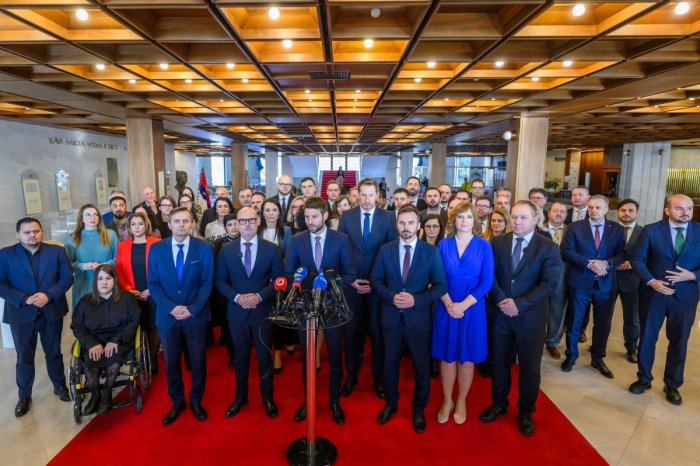 Ilustračný obrázok k článku Opozícia reaguje: Podá návrh na vyslovenie nedôvery vláde!