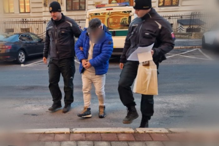 Ilustračný obrázok k článku PREKVAPIVÝ výsledok policajnej KONTROLY: Zadržali MEDZINÁRODNE hľadaného muža