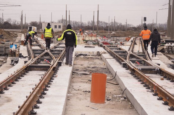 Ilustračný obrázok k článku Projekt petržalskej električky pokračuje: Vyžiada si ďalšie dopravné OBMEDZENIA