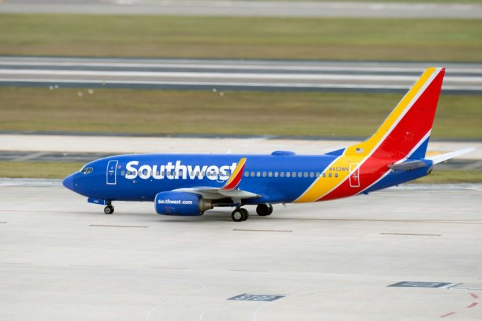 Ilustračný obrázok k článku ŠOK tesne pred odletom lietadla: Policajti z kokpitu vyviedli OPITÉHO pilota!