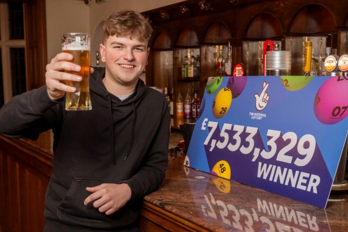 Ilustračný obrázok k článku Mladík (20) vyhral MILIÓNY! Naďalej bude chodiť do PRÁCE a rodičom splatí hypotéku