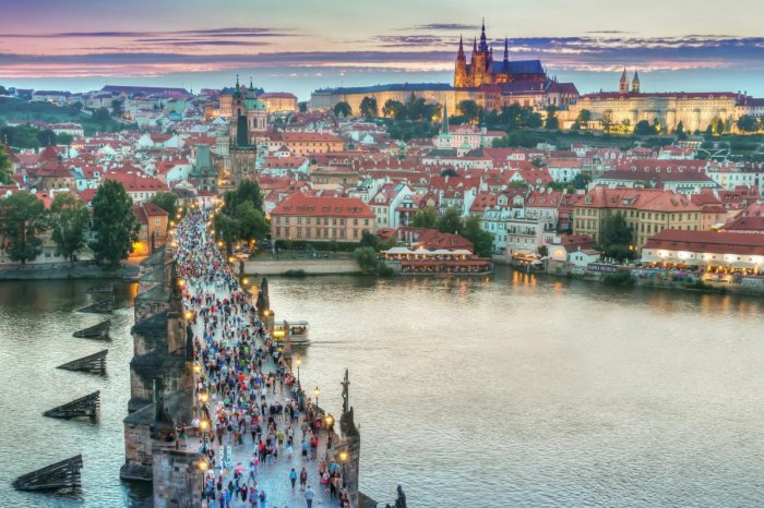 Ilustračný obrázok k článku Pobyt v Prahe sa poriadne PREDRAŽÍ: Turistický poplatok chcú ZVÝŠIŤ štvornásobne