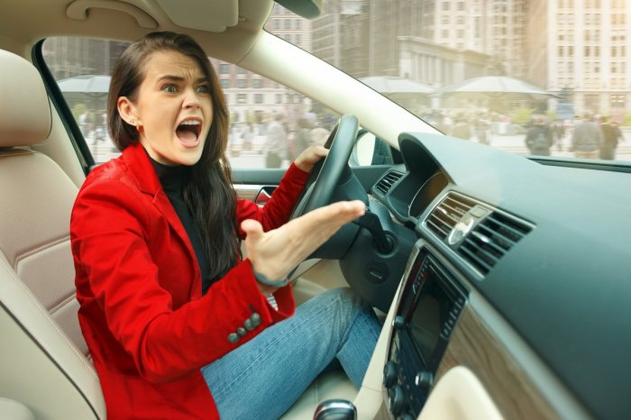 Ilustračný obrázok k článku Stretli ste na ceste AGRESÍVNEHO vodiča? Psychológ radí, AKO by ste mali reagovať