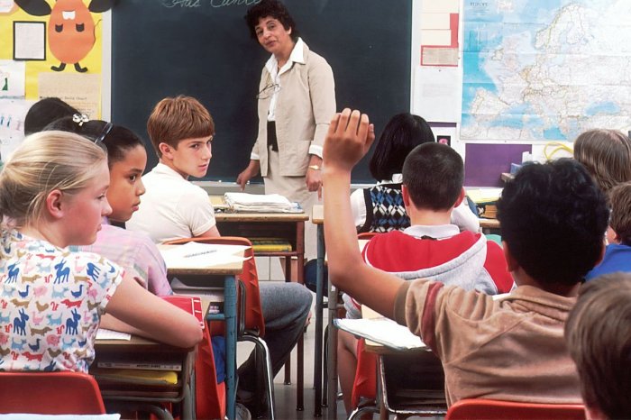 Ilustračný obrázok k článku V srdci Slovenska sú VOĽNÉ pracovné miesta: Posily hľadajú na ÚRADE aj ŠKOLÁCH