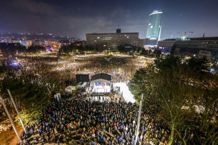 Ilustračný obrázok k článku FOTO: Vo viacerých mestách Slovenska sa konajú protesty. Premiéra vyzývajú, aby ODSTÚPIL