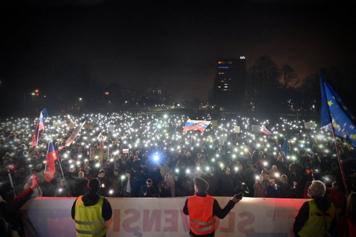 Ilustračný obrázok k článku Blíži sa ďalší PROTESTNÝ pochod: Účastníci o sebe opäť dajú vedieť HLUKOM aj VLAJKAMI