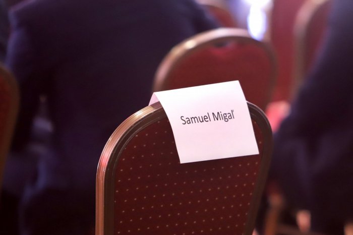 Ilustračný obrázok k článku PROBLÉMY koalície nekončia: Všetci 4 poslanci okolo Migaľa teraz NEBUDÚ hlasovať v NR SR!