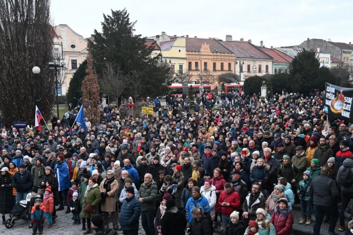 Ilustračný obrázok k článku Príde ešte viac ako 7-tisíc ľudí naposledy? Prešov sa pripravuje na ďalší PROTEST
