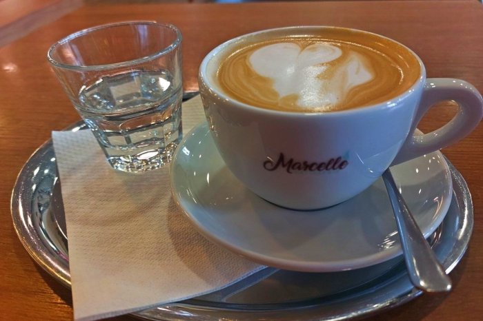Najdlhšie sme na obsluhu čakali v Patisserie Marcelle, celkovo tomu ešte niečo chýbalo.