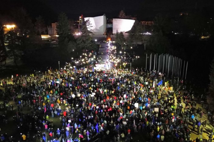 Ilustračný obrázok k článku Poznáme MENÁ rečníkov: V srdci Slovenska VYSTÚPIA 17. novembra aktivisti, herec SND aj člen VPN