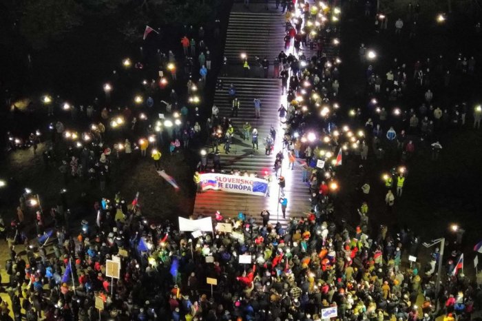 Ilustračný obrázok k článku Na PROTESTE vystúpia enviroaktivistka aj známa herečka: Kde rátať s OBMEDZENIAMI?