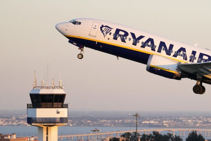 Ilustračný obrázok k článku Bič na neposlušných cestujúcich: Ryanair vám za TOTO udelí pokutu 500 eur!